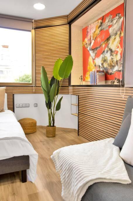 Estudio Con Encanto En Pleno Centro De - Ramon Y Cajal 17 2 D * Marbella